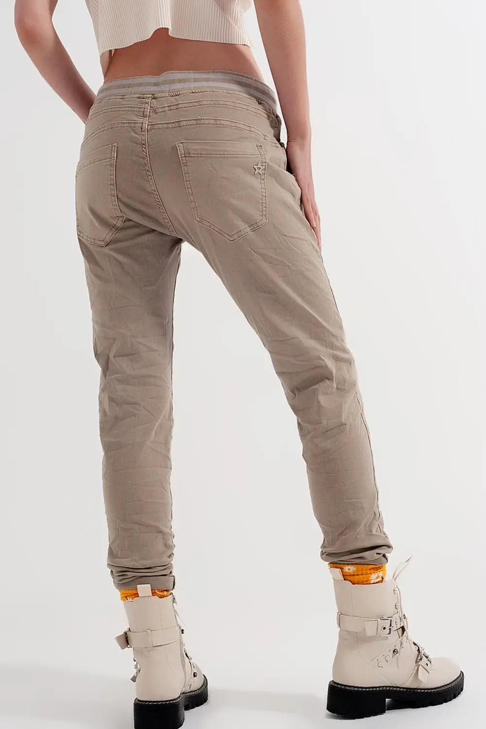 Skinny chinos with elastic waist beige - Jeans