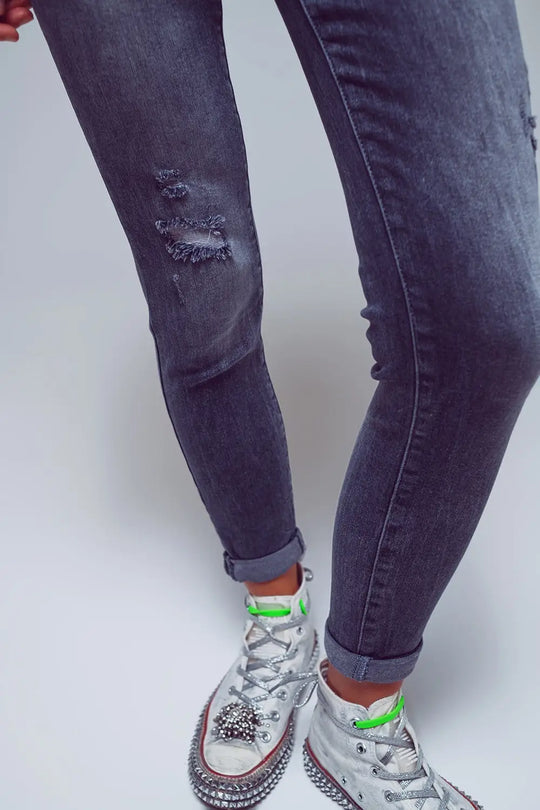 Skinny Fit Distressed Jeans in Grey - Jeans