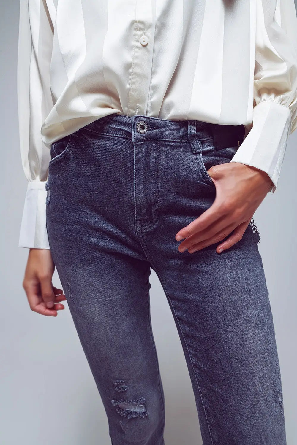 Skinny Fit Distressed Jeans in Grey - Jeans