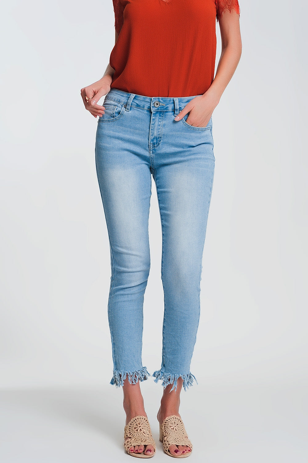 Q2 Skinny jeans in light denim With Frayed Hem