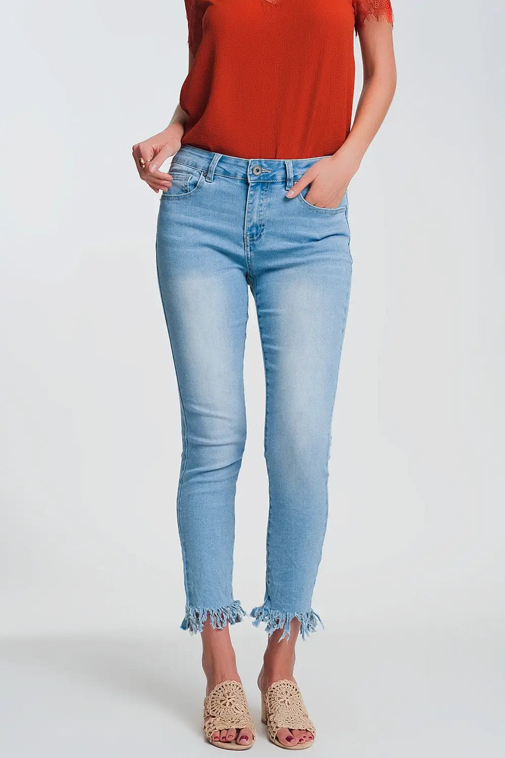 Q2 Skinny jeans in light denim With Frayed Hem