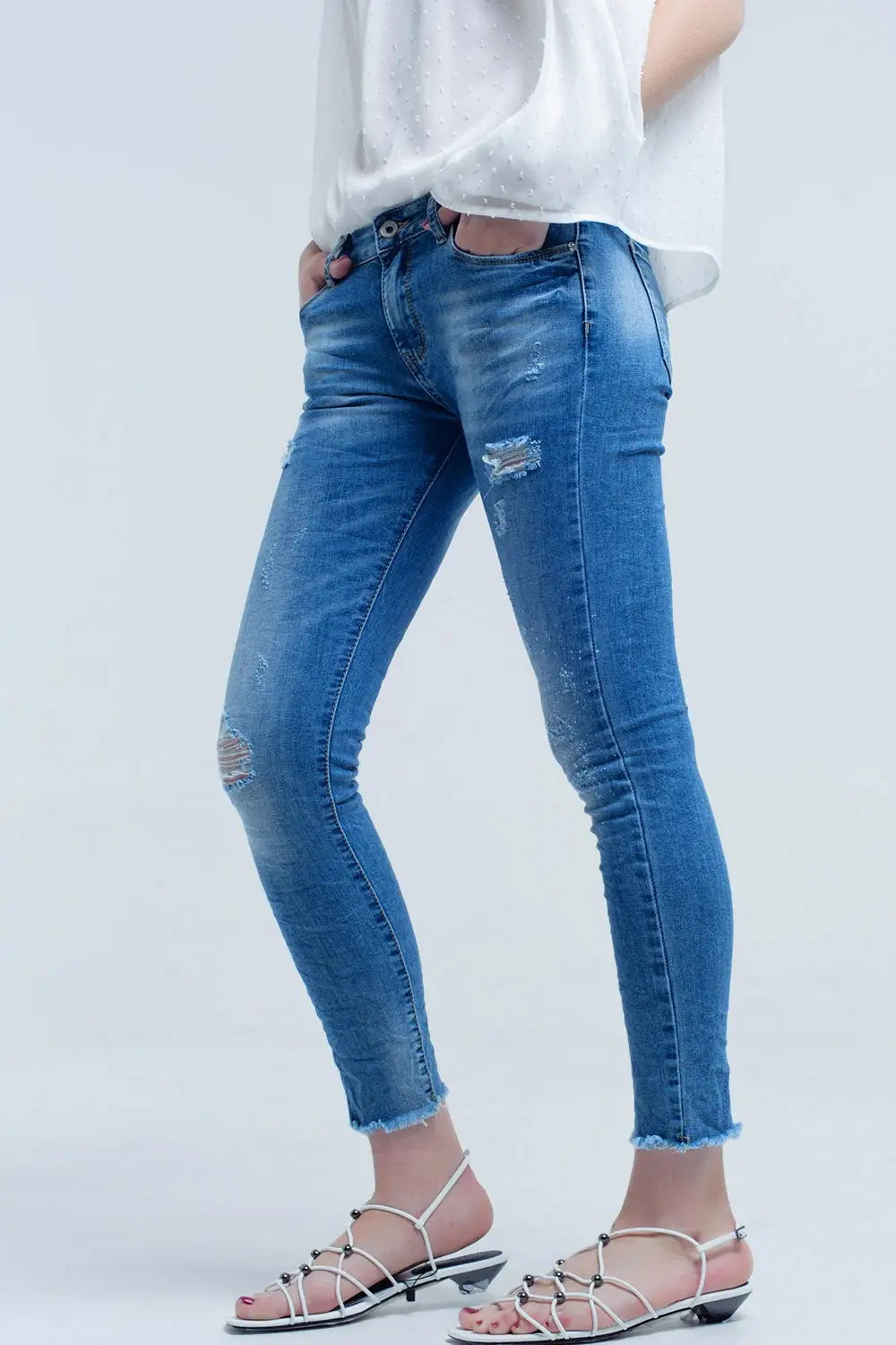 Skinny jeans in medium wash with rips - Jeans