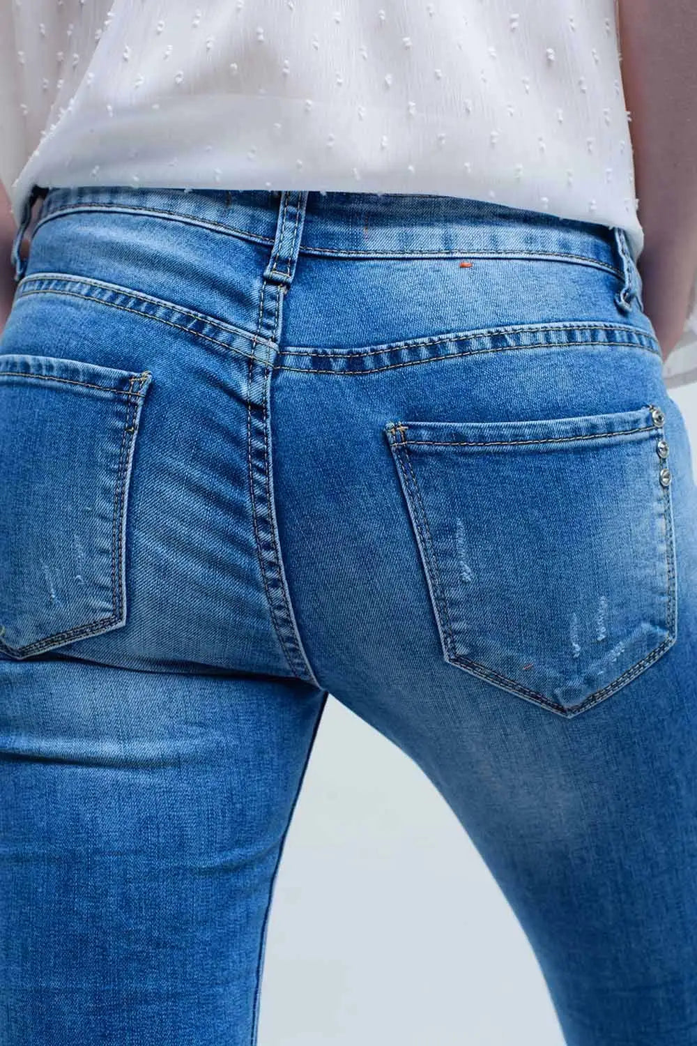 Skinny jeans in medium wash with rips - Jeans