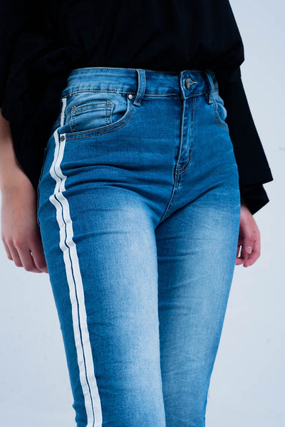 Skinny jeans with white side stripe