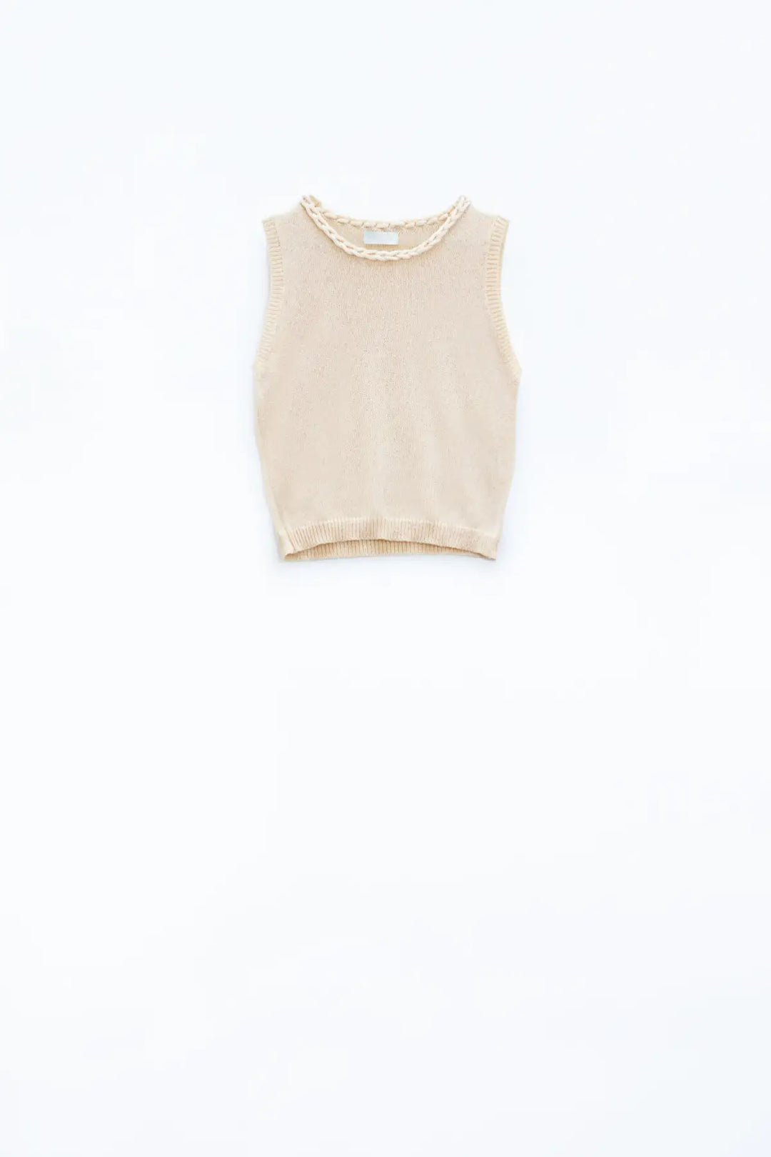 Q2 Sleeveless beige Sweater With Crew Neckline And Braid Detail At Neckline