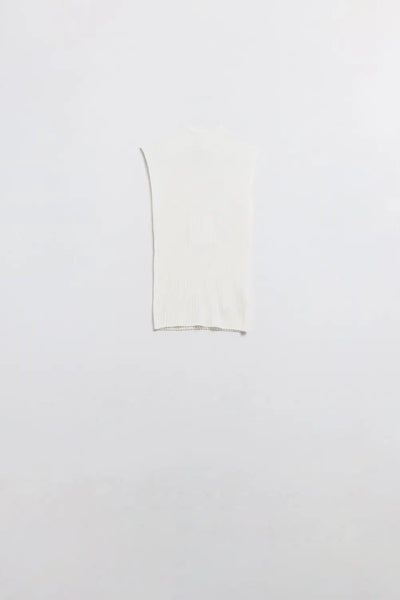 Sleeveless fine knit wool sweater in ecru - Sweaters