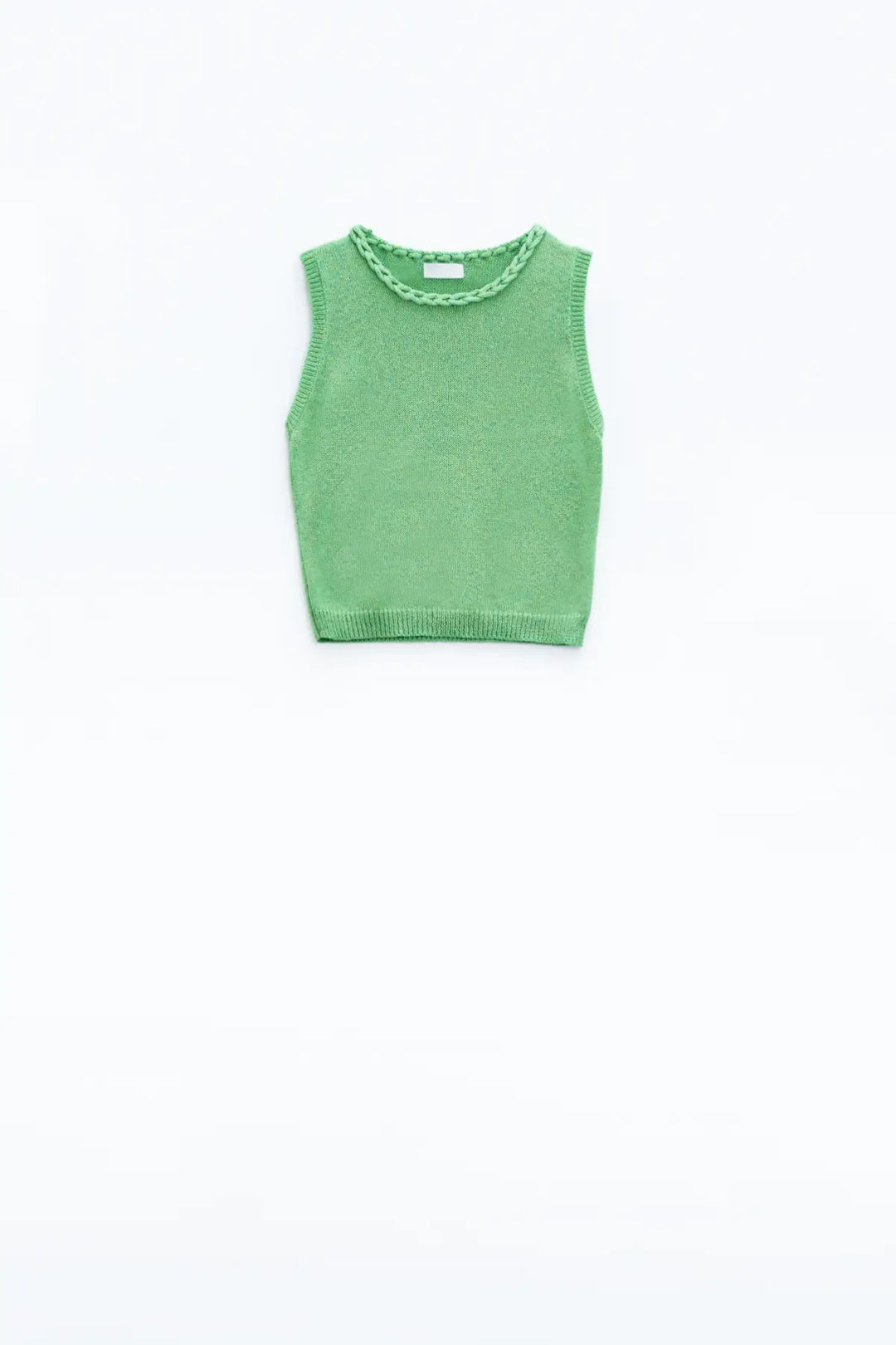 Q2 Sleeveless Green Sweater With Crew Neckline And Braid Detail At Neckline