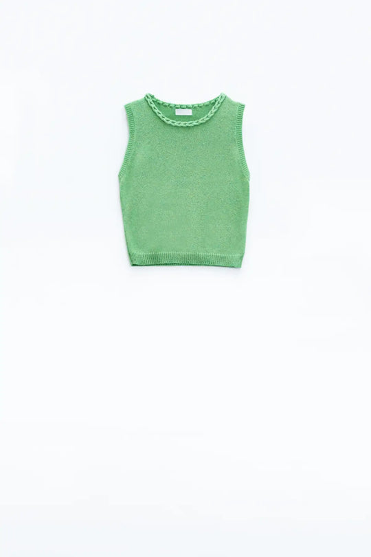 Q2 Sleeveless Green Sweater With Crew Neckline And Braid Detail At Neckline