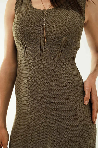 Sleeveless khaki knit midi dress with round neck - Dresses