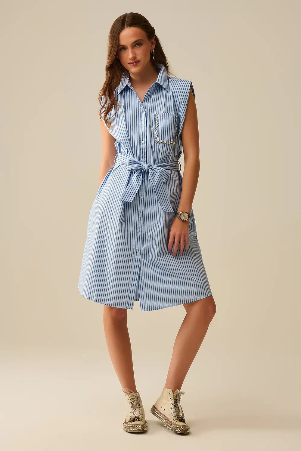 Sleeveless Shirt Dress With Belt And Embroidered Pocket - Dresses