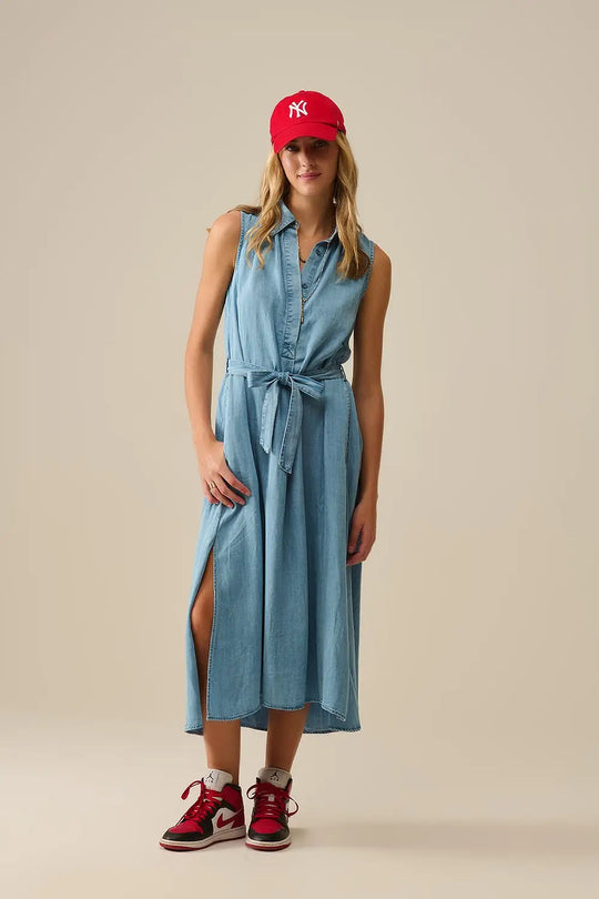 Q2 Sleeveless tencel fabric shirt dress in Blue