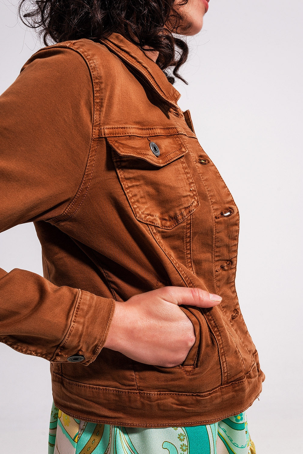 Slim denim trucker jacket in brown