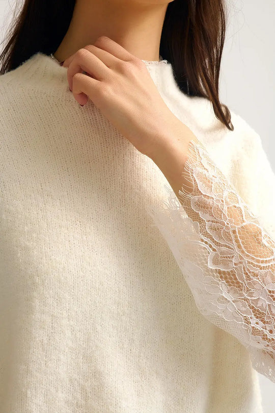 Soft Knit Sleeveless sweater with lace lining - One Size / White - Sweaters
