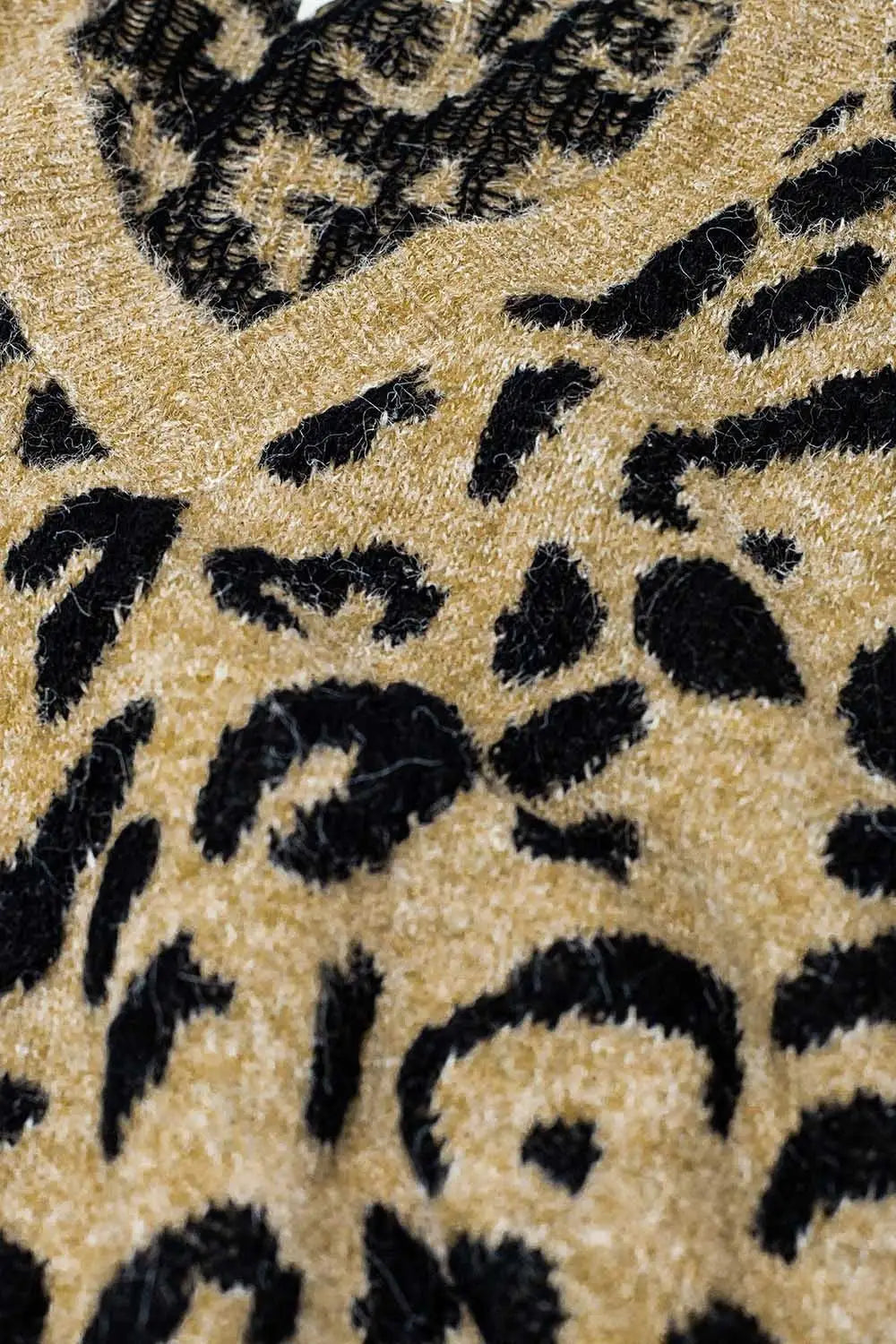 Soft knit v-neck sweater with leopard print - One Size / Brown - Sweaters