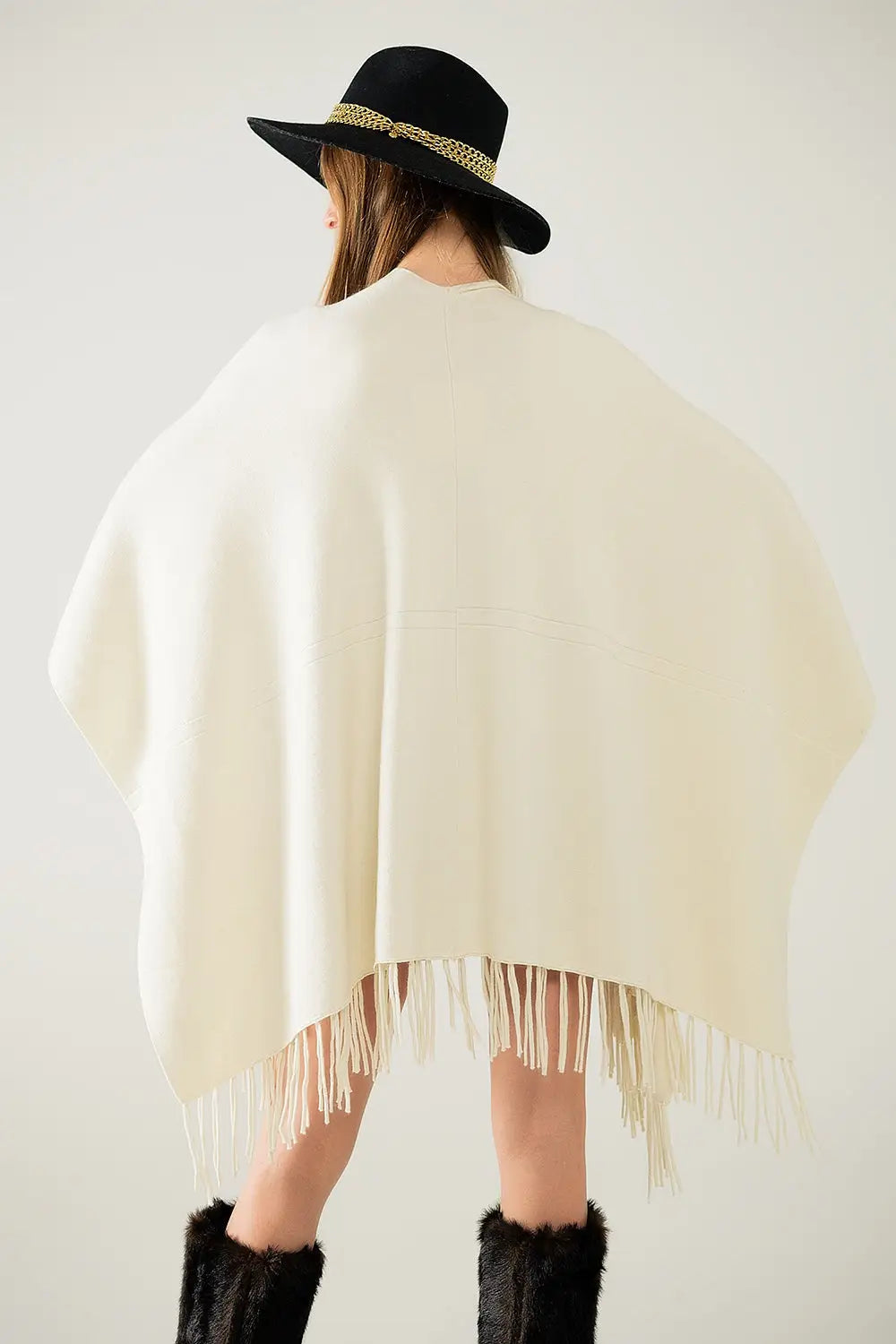 Soft knitted poncho in beige with fringes - One Size / Beige - Sweaters
