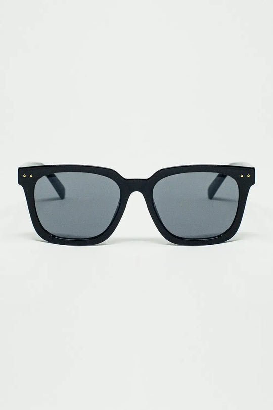 Q2 square bevel frame sunglasses in black