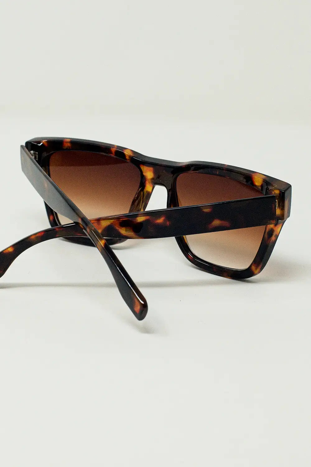Square Chunky Sunglasses In Tortoise Shell With Degrade Lenses - One Size / Brown