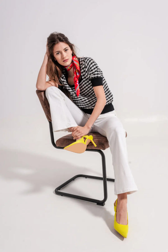 Square neck jumper in black and white - Sweaters