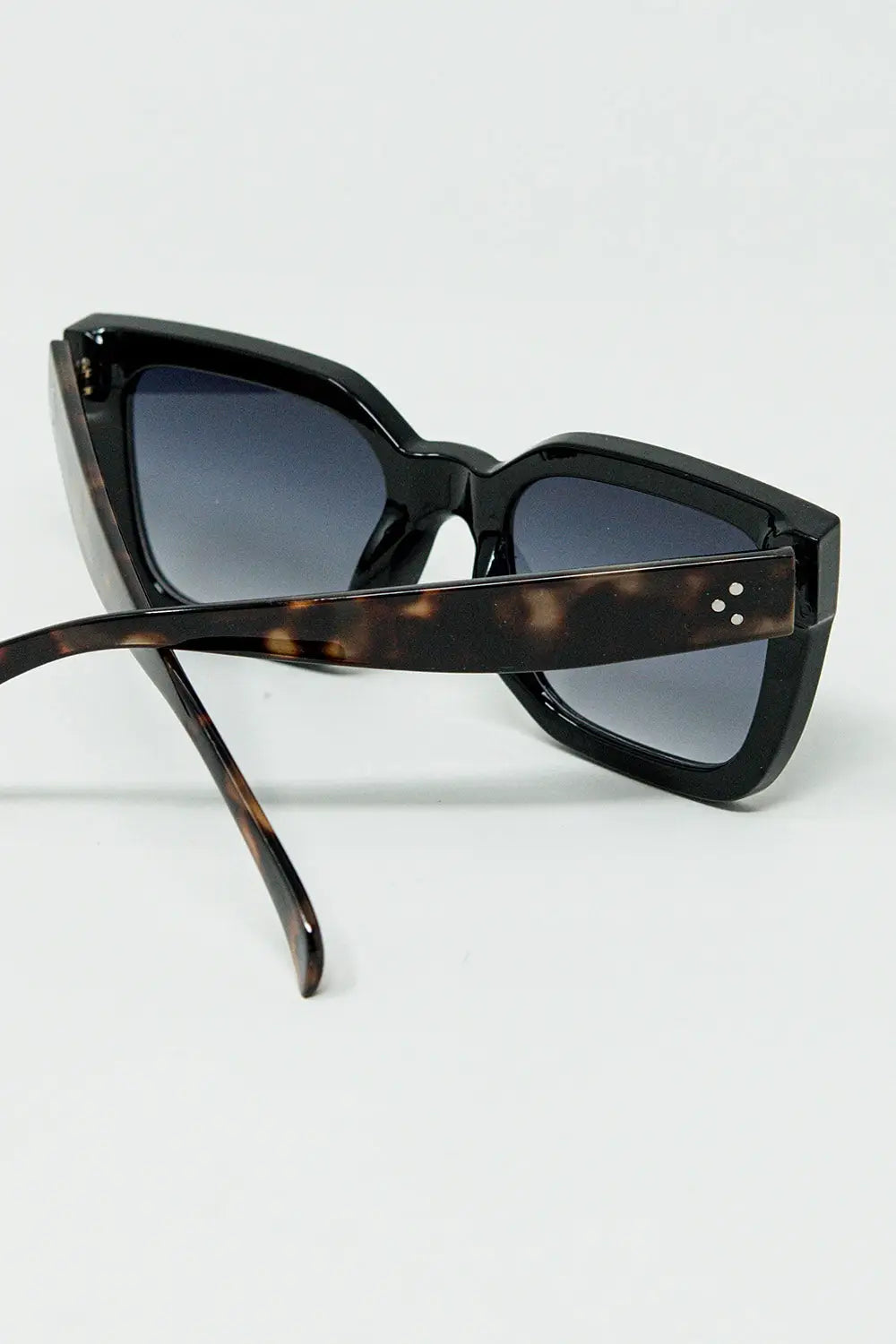 Square sunglasses with animal print on the side - One Size / Black
