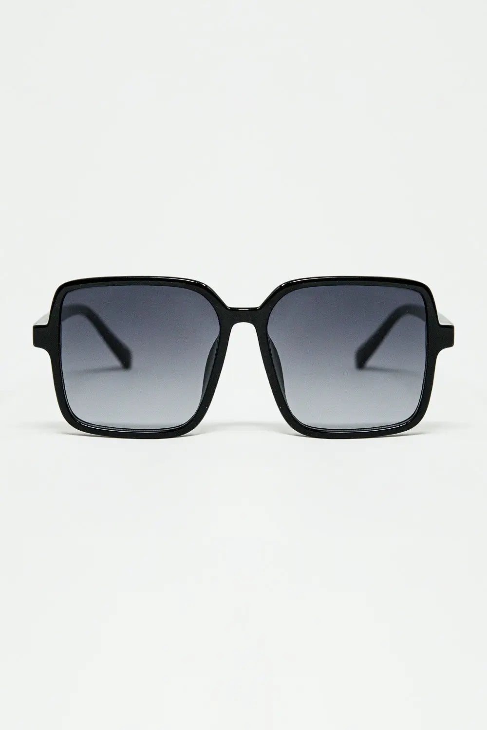Q2 Square sunglasses with high gloss frame in black