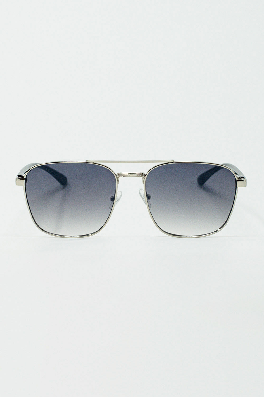 Q2 Squared Metal Sunglasses in Gray Smoke Lens