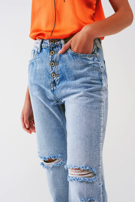 Sraight-leg jeans with exposed buttons and ripped knees in light wash - Jeans