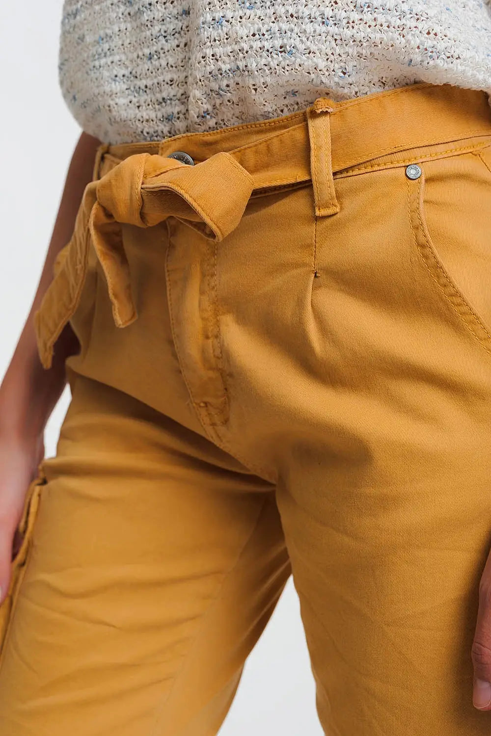 straight cut pants in mustard - Jeans
