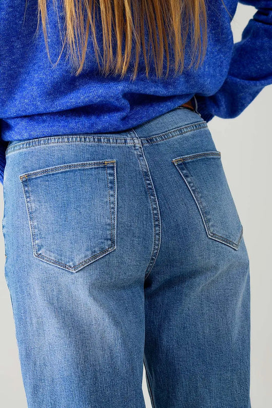 Straight Fit Cuffed Jeans with Mid Wash - Jeans