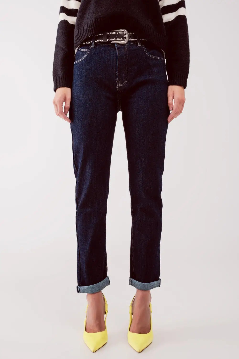 Q2 straight fit jeans in dark wash blue