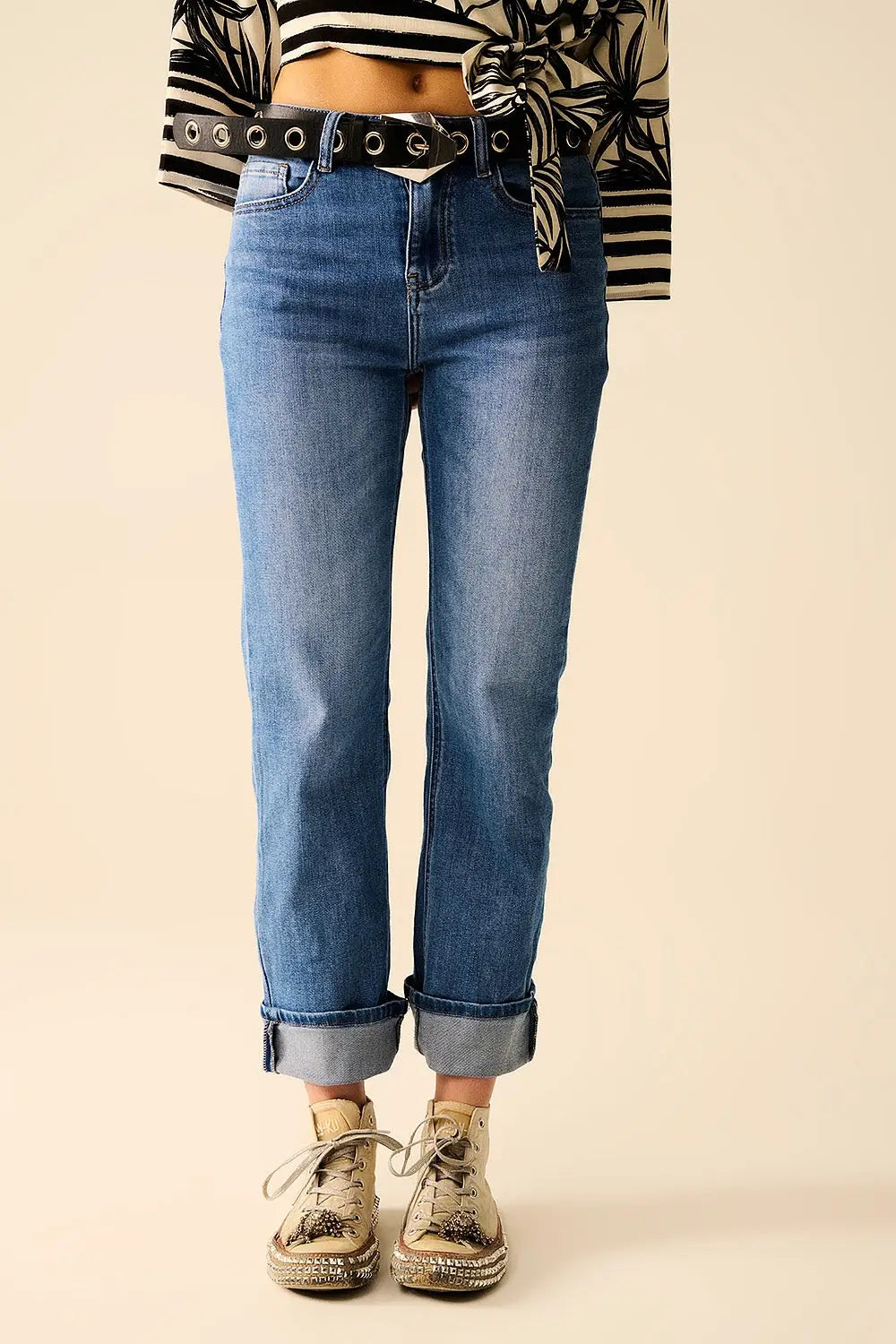 Q2 Straight Hem denim Elastic jeans in Medium Wash