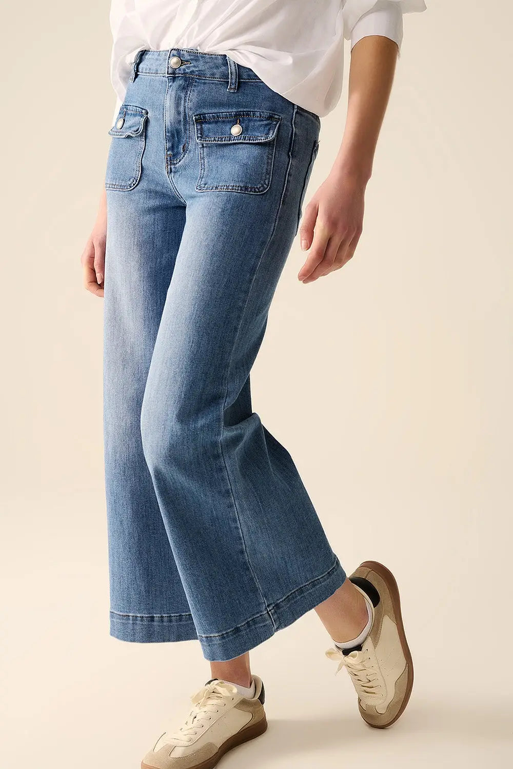 Straight jeans with back pockets at the front - Jeans