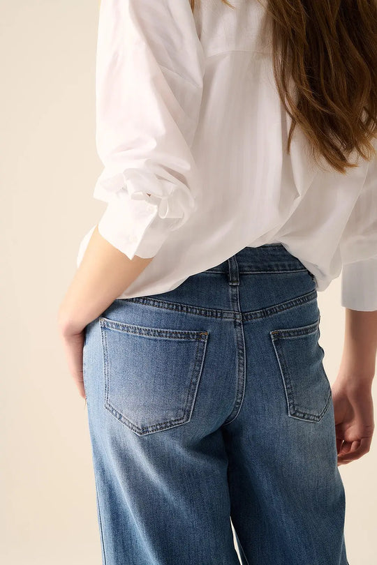 Straight jeans with back pockets at the front - Jeans