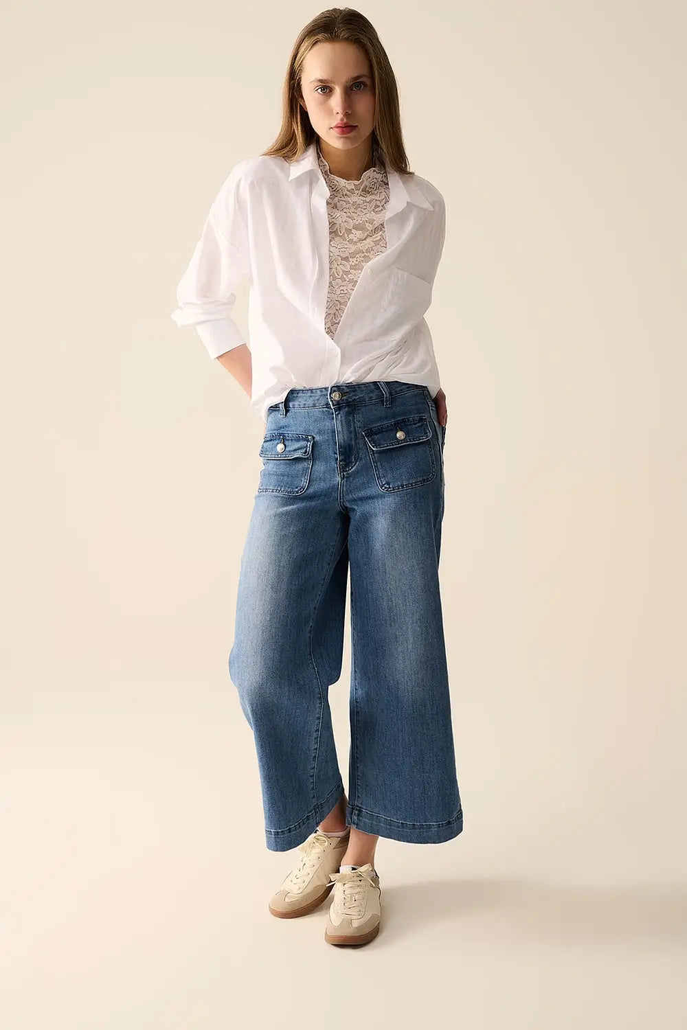 Straight jeans with back pockets at the front - Jeans