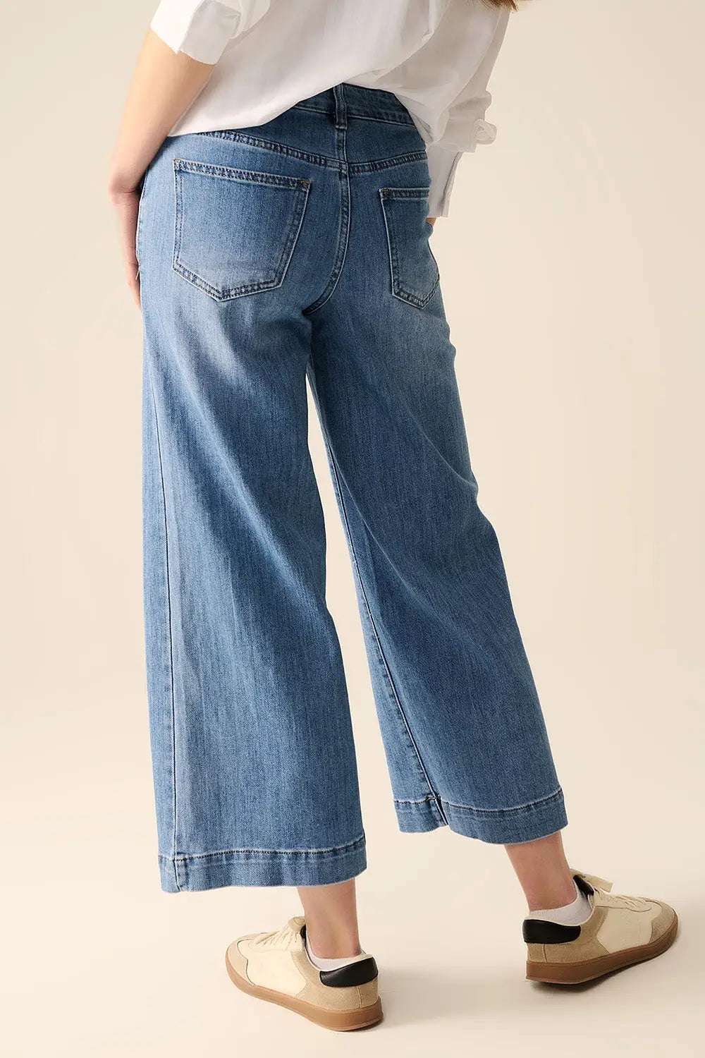 Straight jeans with back pockets at the front - Jeans