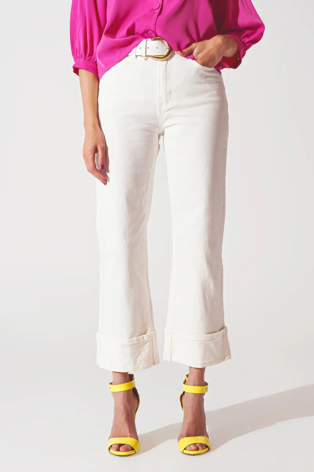 Q2 Straight Leg Jeans with Cropped Hem in White