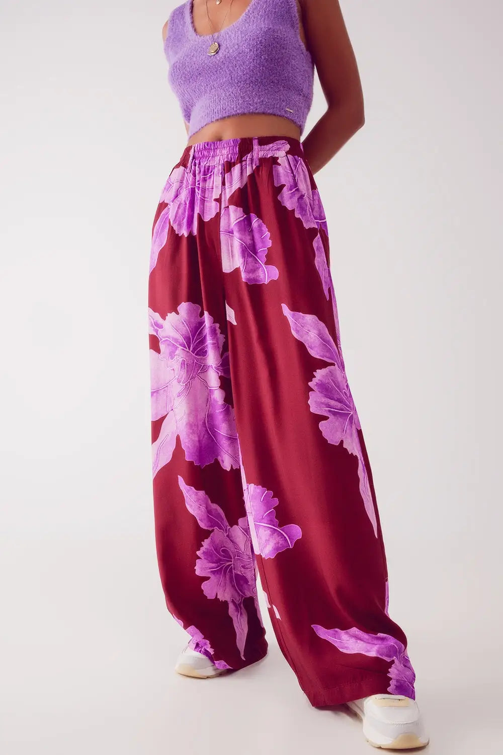 Q2 Straight leg pants in fuchsia abstract flower