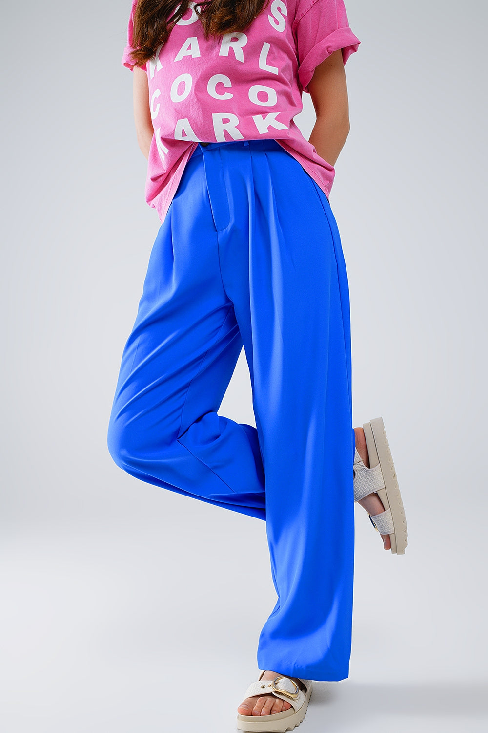 Straight Leg Trousers With Side Pockets and Darts in Blue