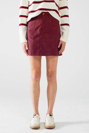 Q2 Straight mini skirt in burgundy with pockets