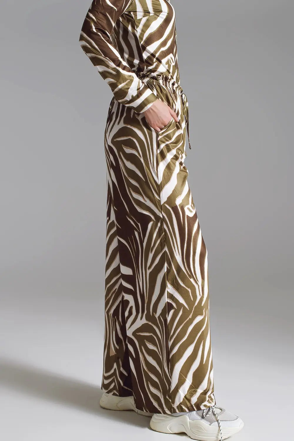 Straight Pants with zebra print in Olive Green and White - Pants