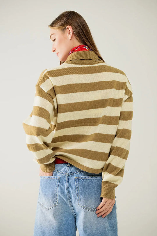 Striped beige sweater with zipper closure - Sweaters