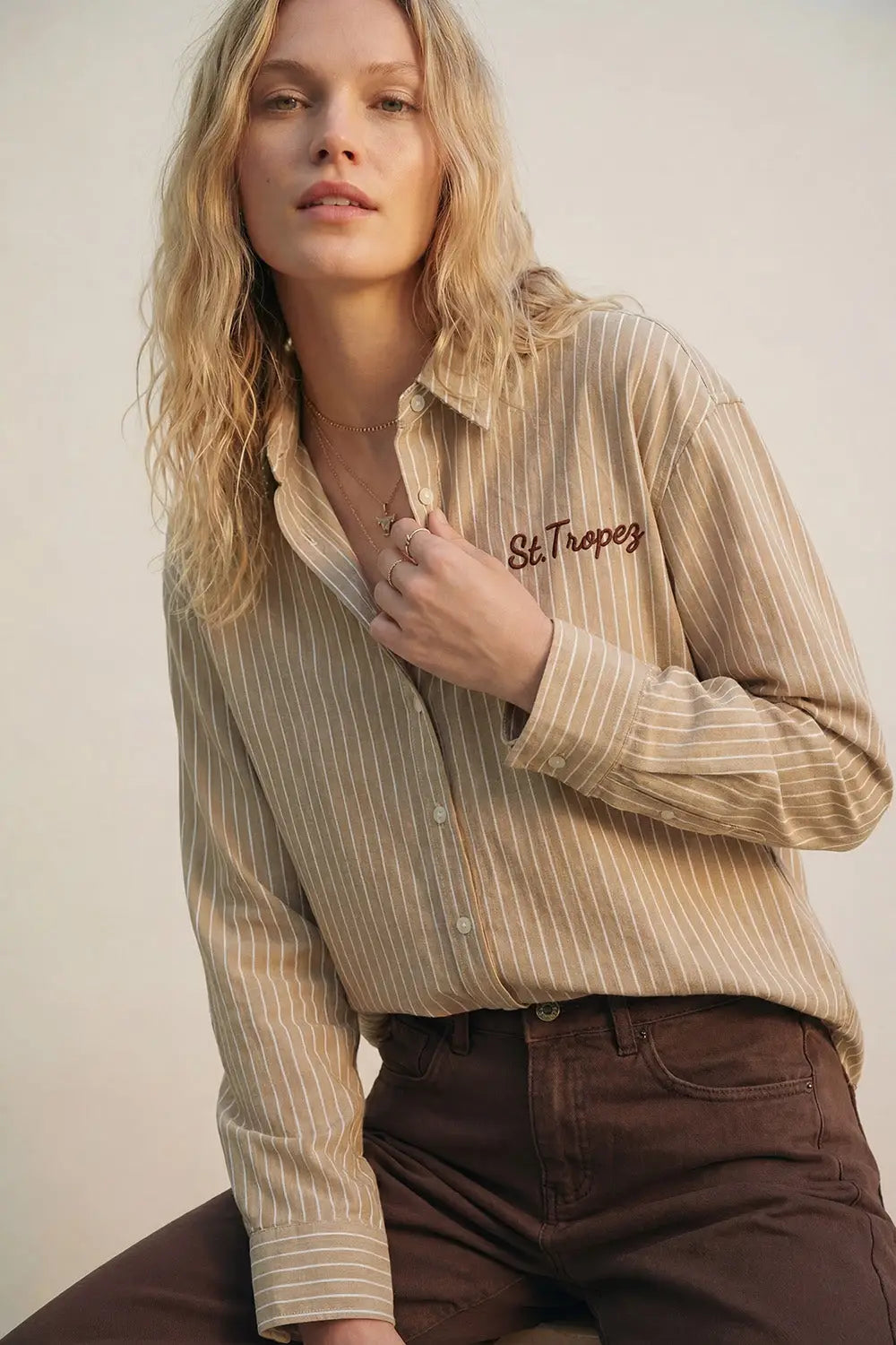 Q2 Striped Oxford beige Shirt with Front and Back Embroidered St. Tropez