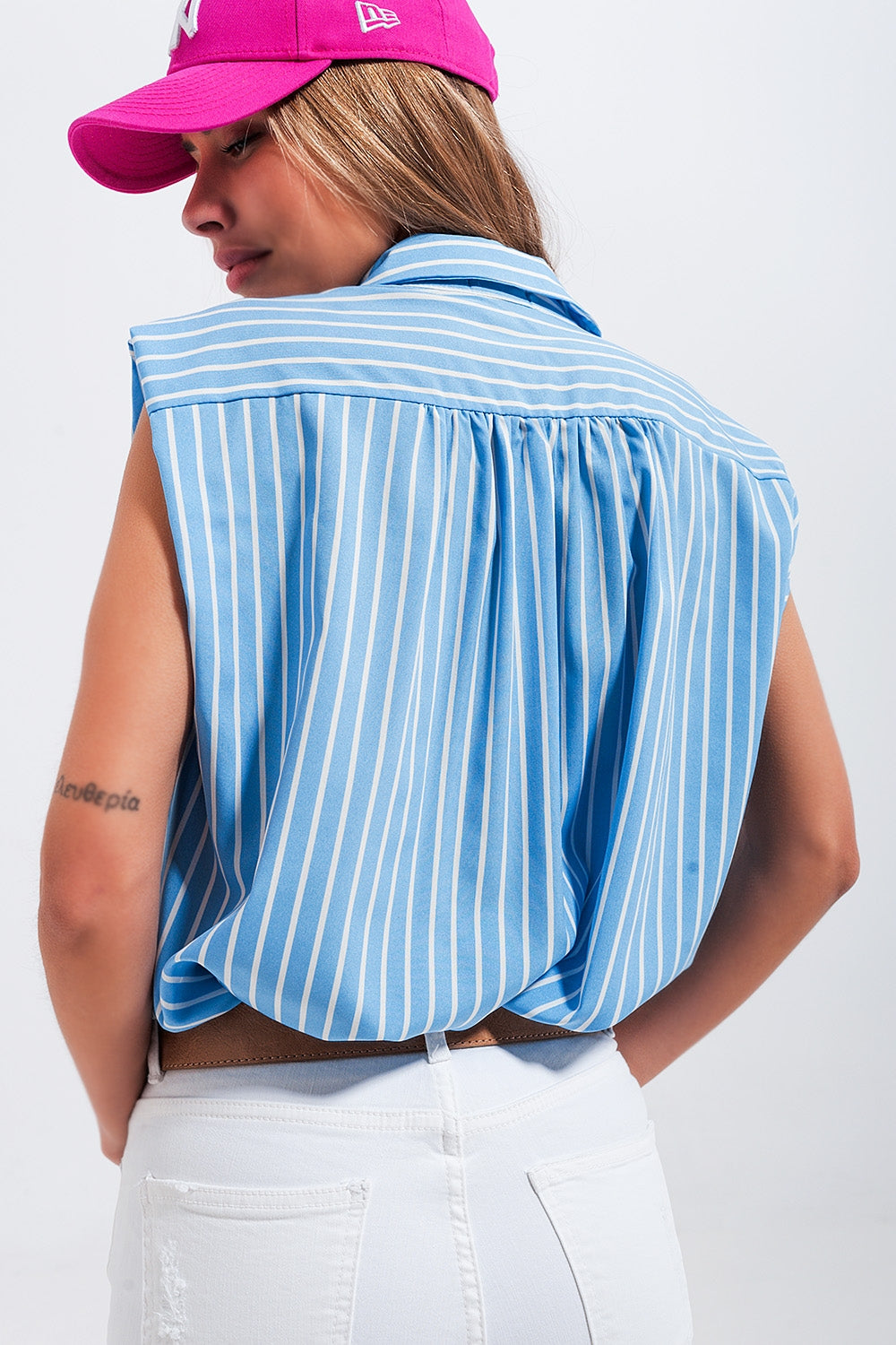 Striped sleeveless shirt in blue