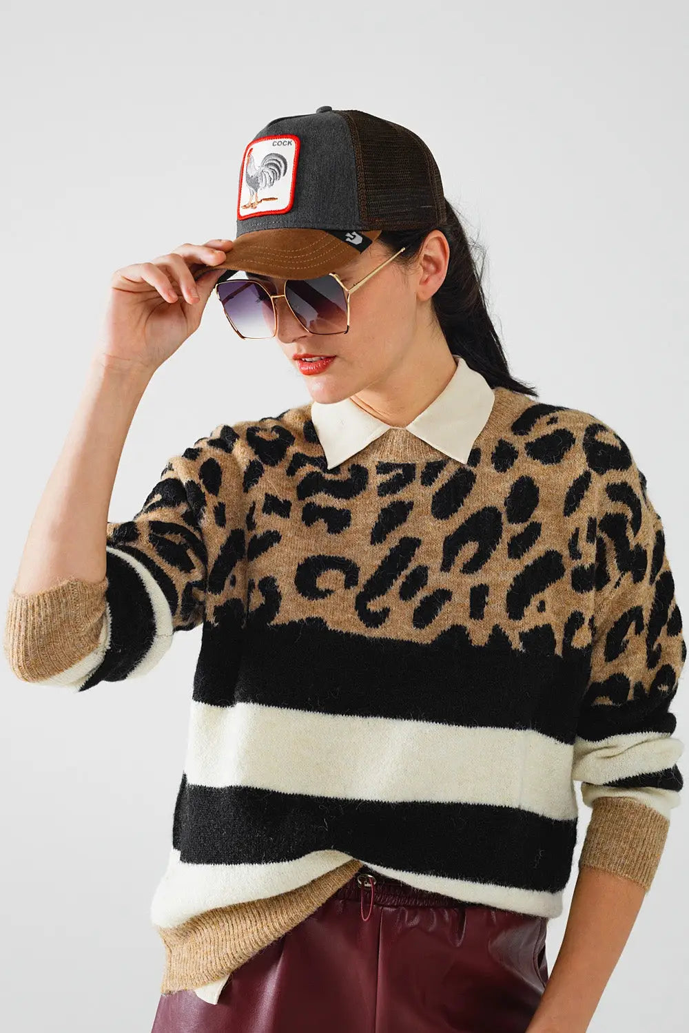 stylish knitted panther print sweater with black and white stripes - One Size / Brown - Sweaters