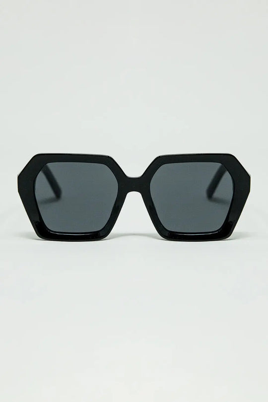 Q2 Sunglasses with geometric frames in black
