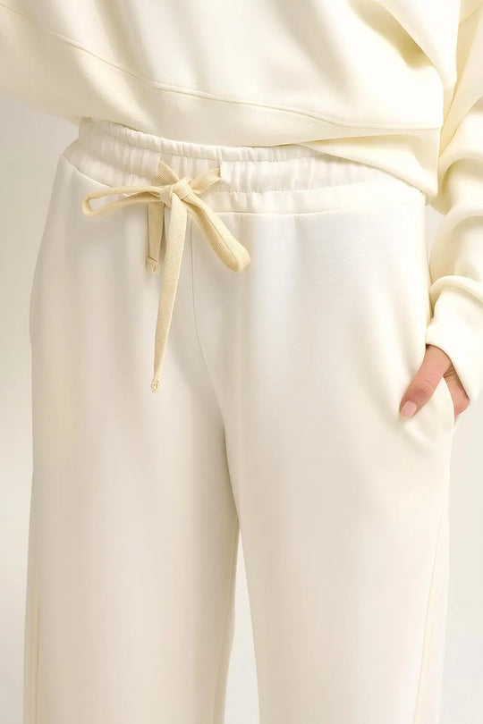 Super-Soft Knit Jogger Pants in cream with Drawstring Waist - One Size / White - Pants