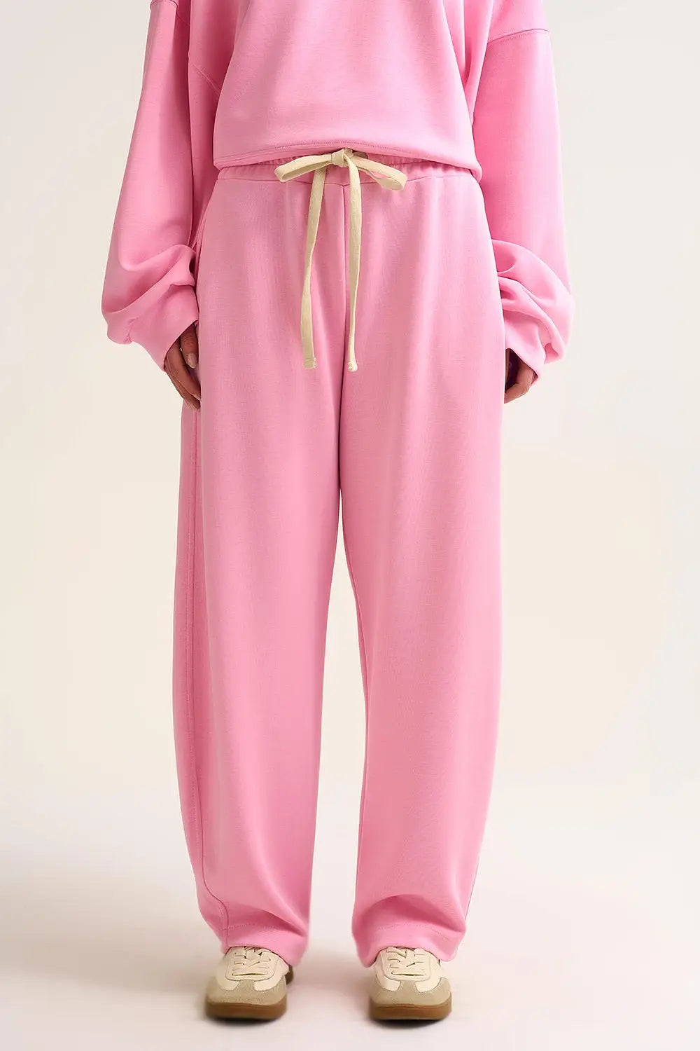Q2 Super-Soft Knit Jogger Pants in pink with Drawstring Waist