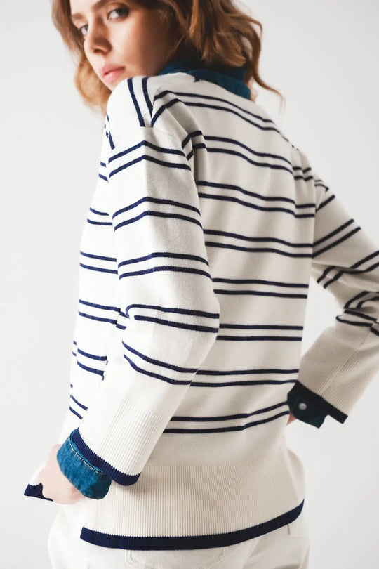 Sweater in white with navy stripe - Sweaters