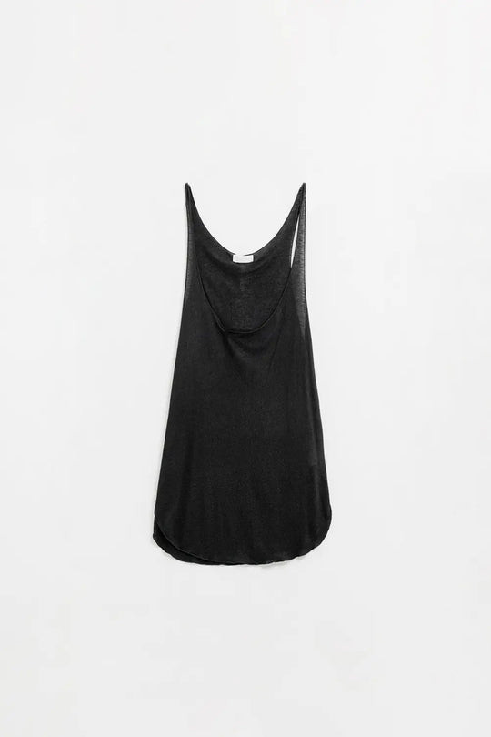 Q2 T-black wide neck tank top