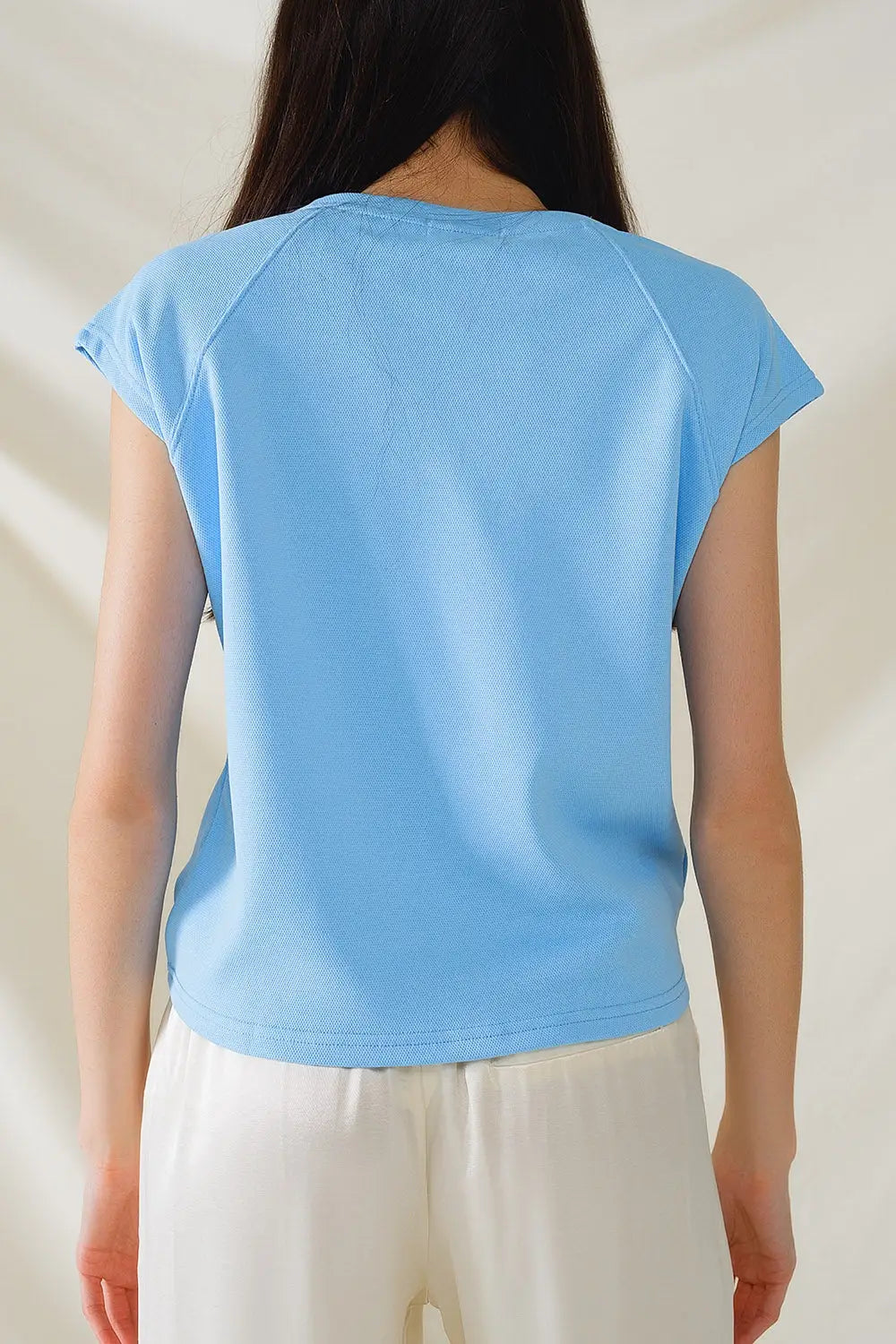 T-shirt à col ras du cou avec logo Love sur la poitrine en piqué bleu - Tops