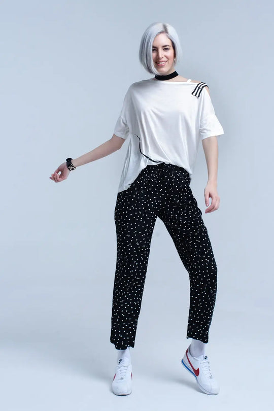 T-shirt blanc avec une épaule ouverte - Tops
